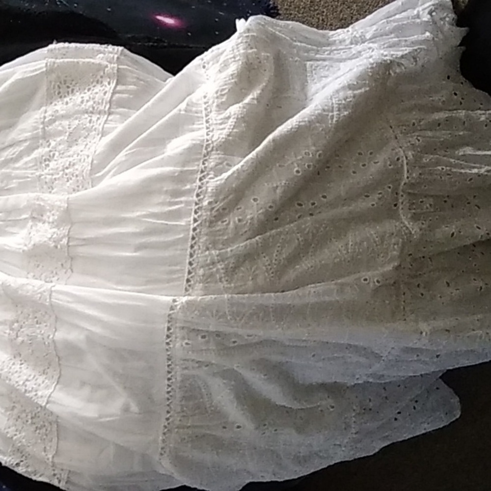 White Spring dress - Picture 3 of 7